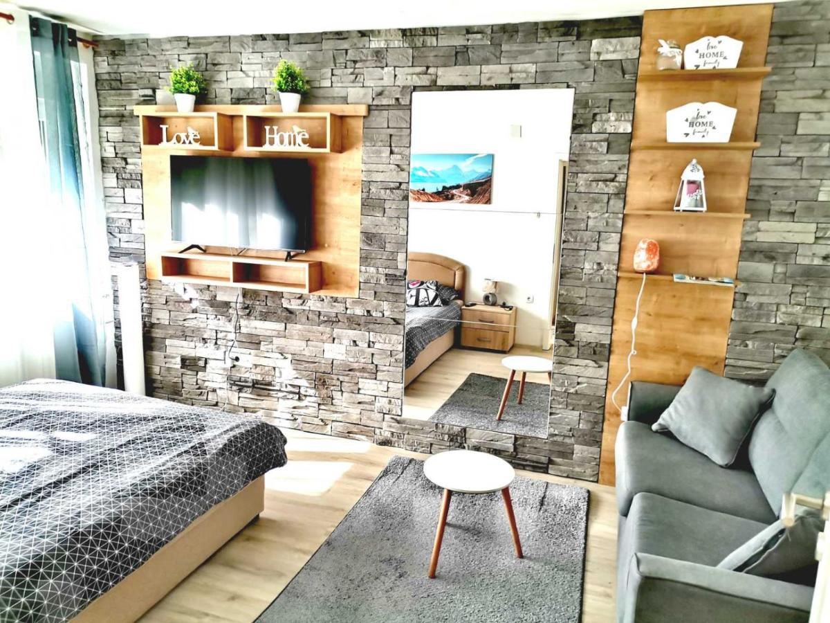 Apartman Anamaria Gospic Exterior photo
